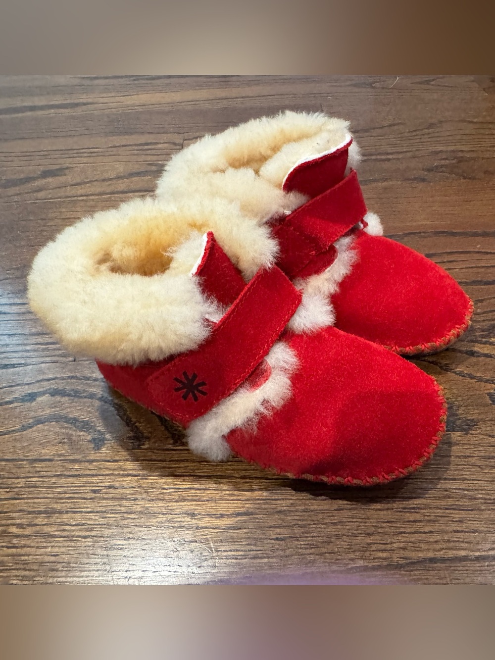 Like New LL Bean Toddlers' Wicked Good Slippers!